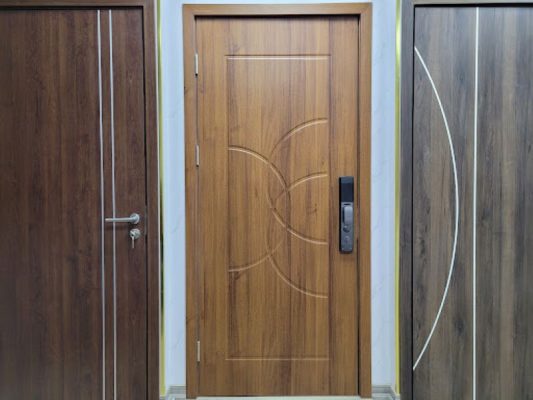 Cập nhật mức giá tốt nhất hiện nay của cửa nhựa composite Rạch Giá